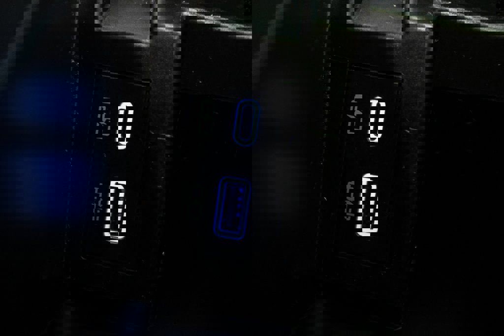 Used 2024 Toyota Sienna XLE image 31