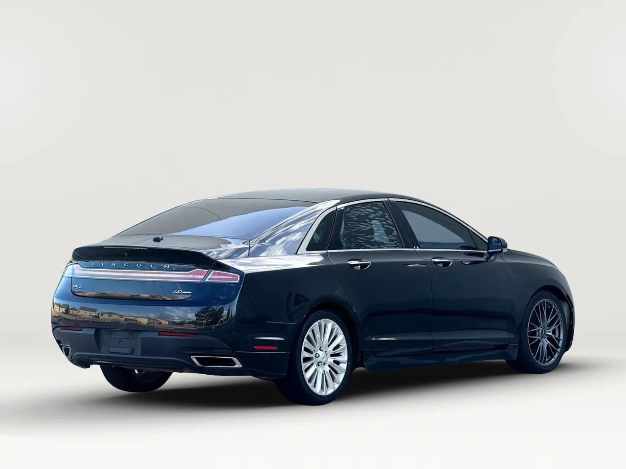 Used 2013 Lincoln MKZ FWD image 7