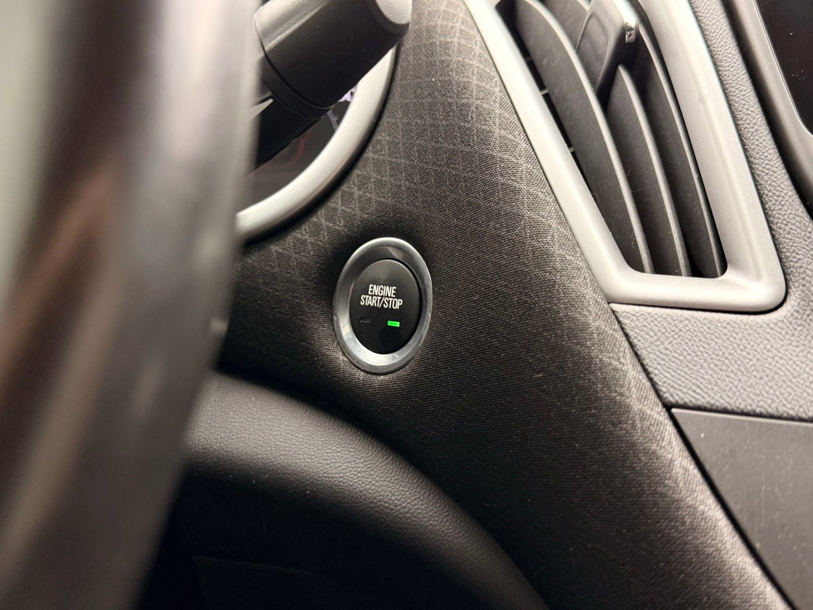 Used 2021 Chevrolet Malibu RS image 36