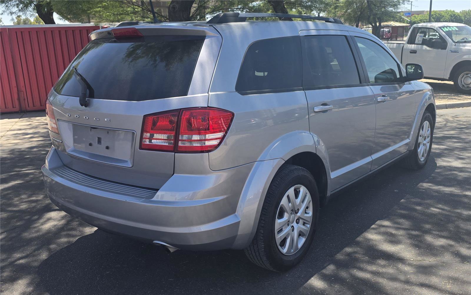 Used 2019 Dodge Journey SE FWD image 5