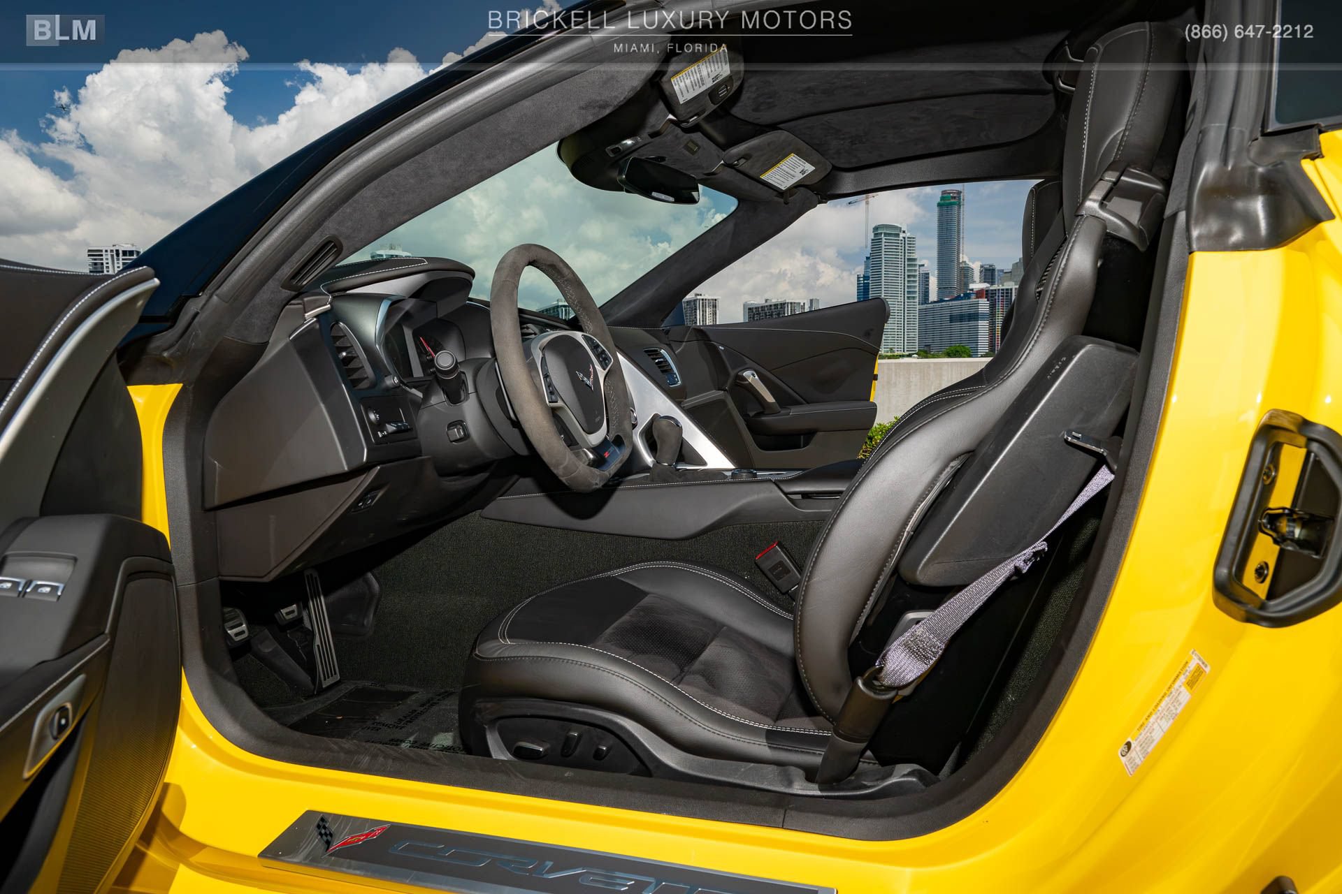 Used 2015 Chevrolet Corvette Z06 w/ 3LZ Preferred Equipment Group RWD image 6