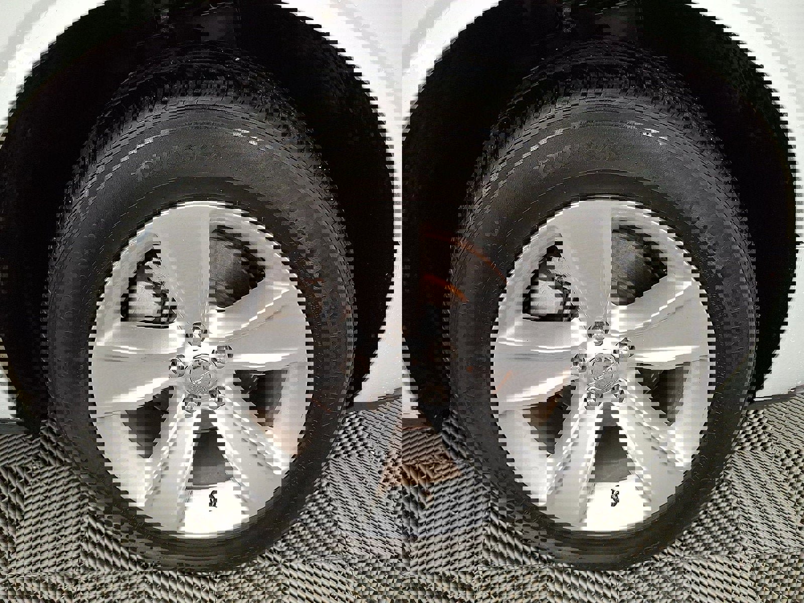 Used 2023 Dodge Challenger SXT image 26