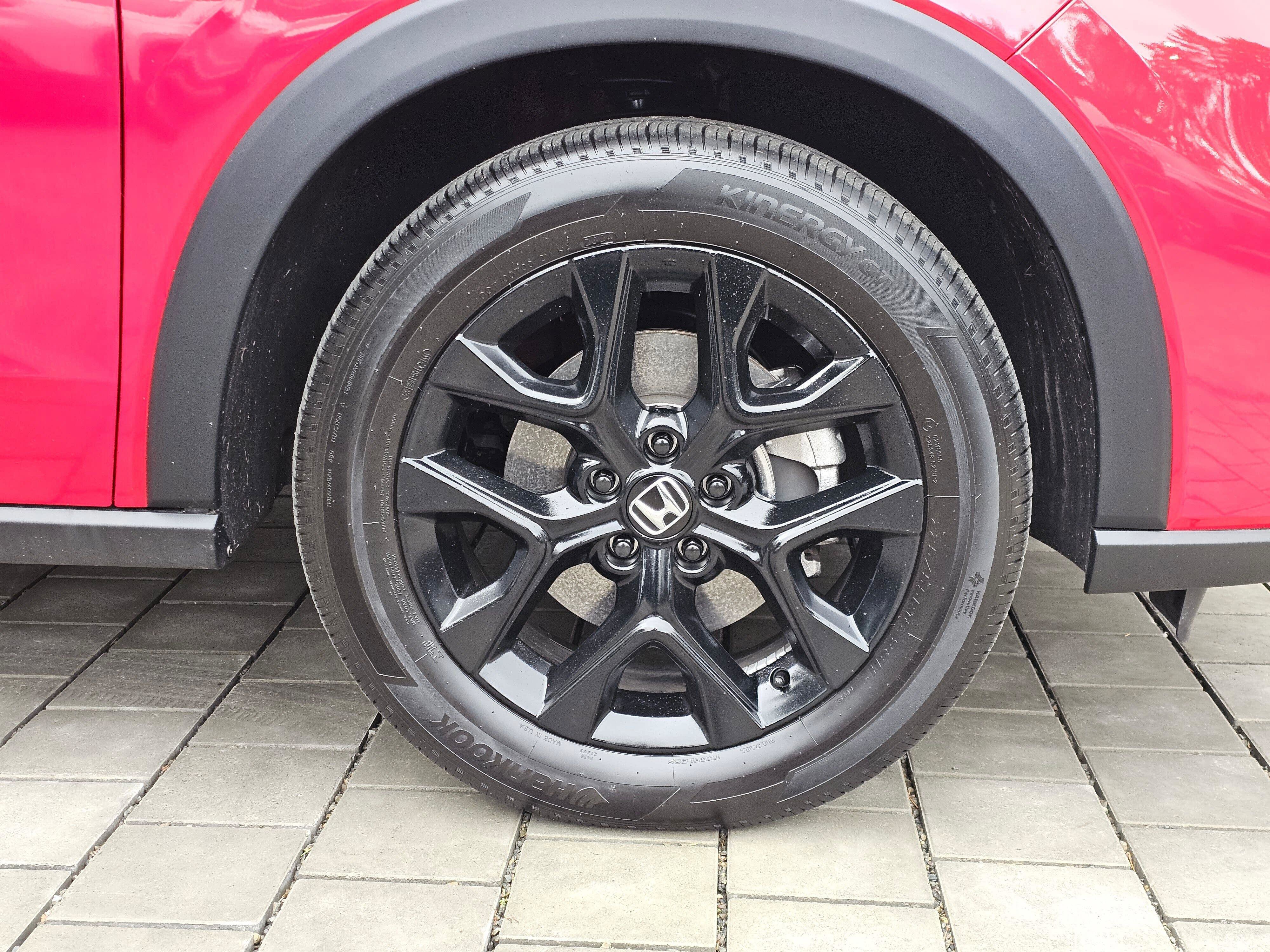 Certified 2025 Honda HR-V Sport image 9