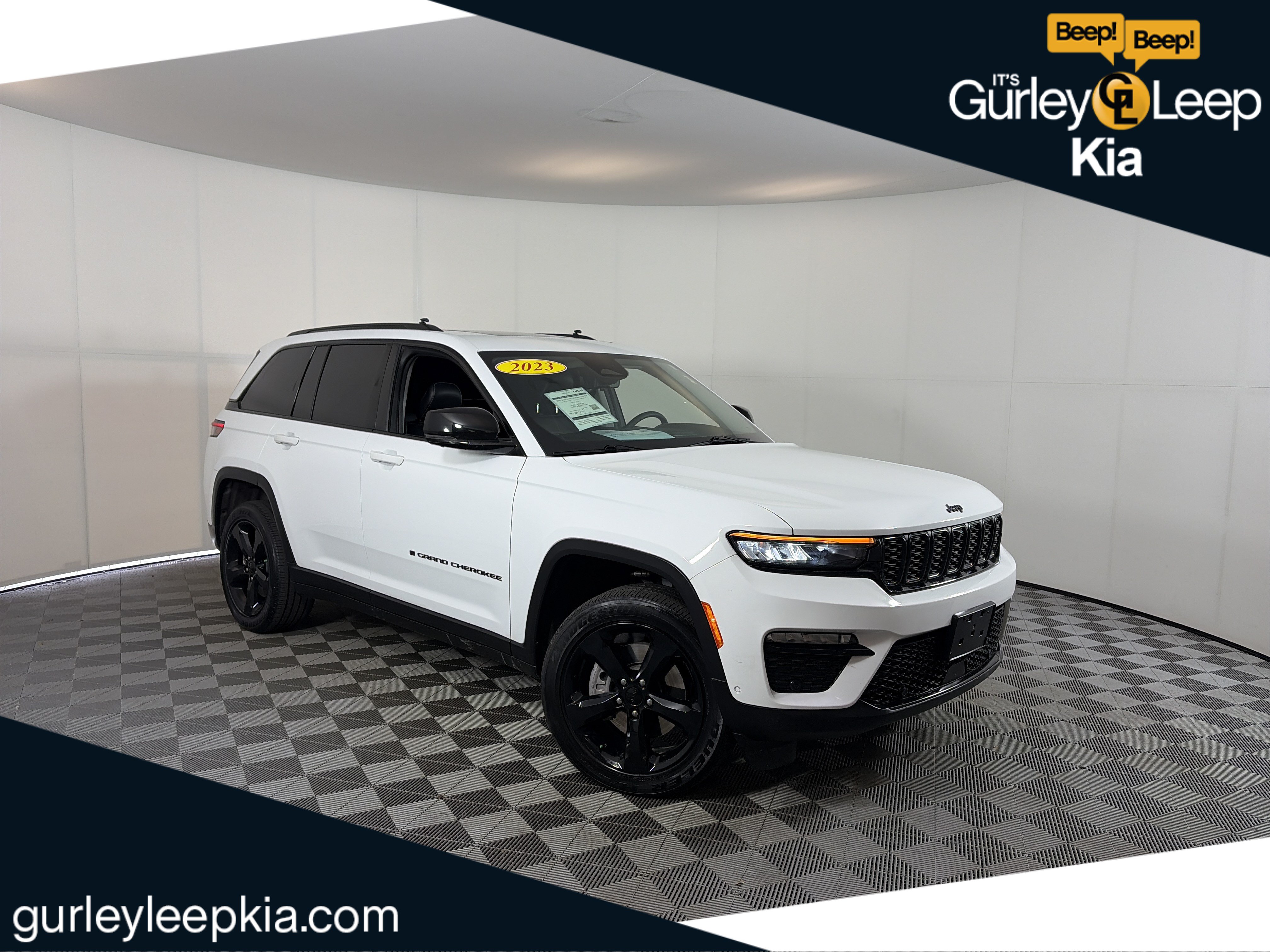 Used 2023 Jeep Grand Cherokee 4WD 4xe w/ Luxury Tech Group II image 1
