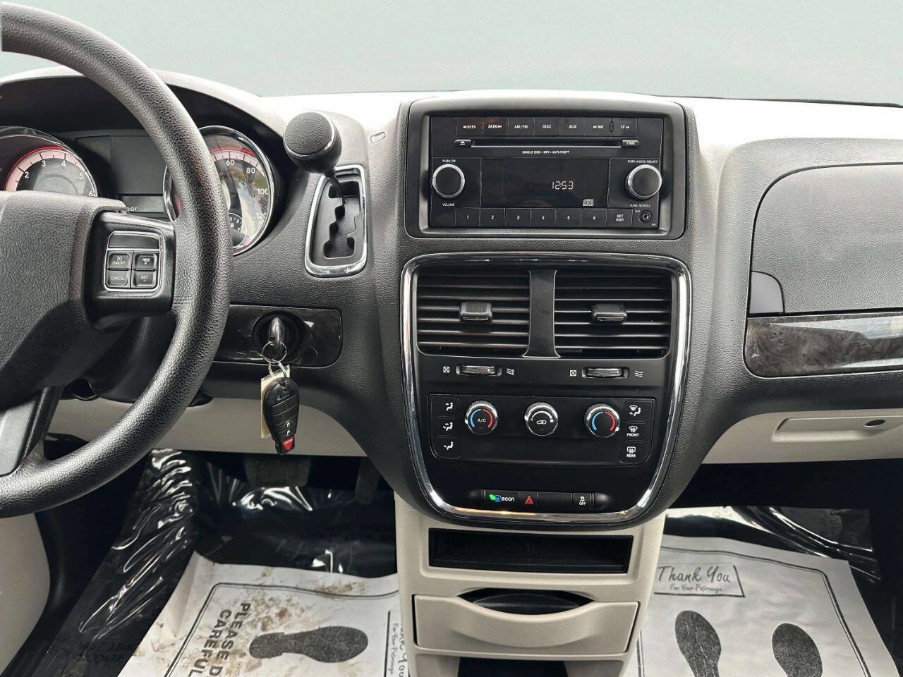 Used 2016 Dodge Grand Caravan American Value Package FWD image 18