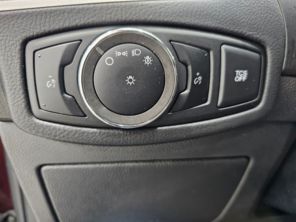 Used 2024 Ford Edge SEL AWD/4WD image 23