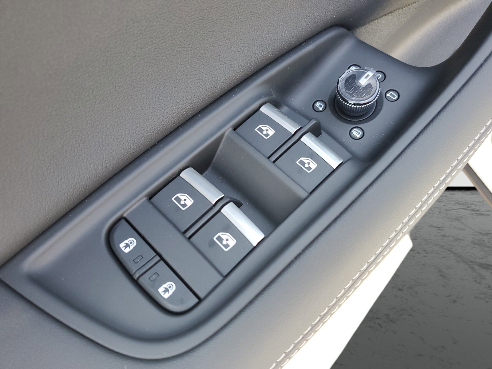 New 2026 Audi Q8 Premium Plus AWD/4WD image 22