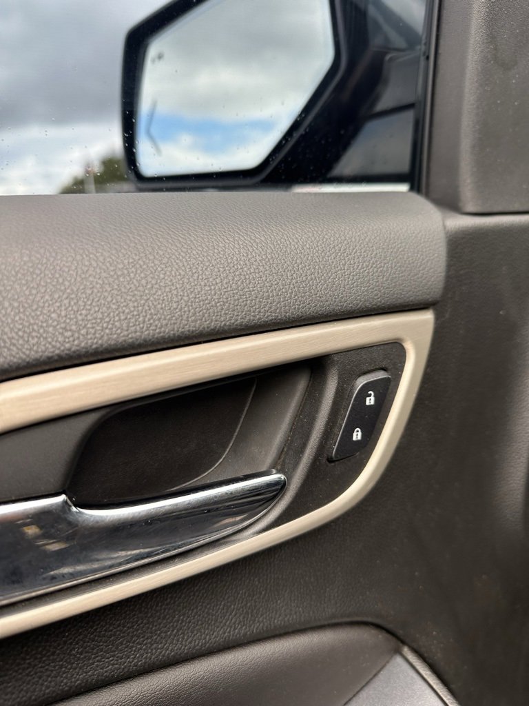 Used 2019 GMC Yukon Denali w/ Open Road Package image 9