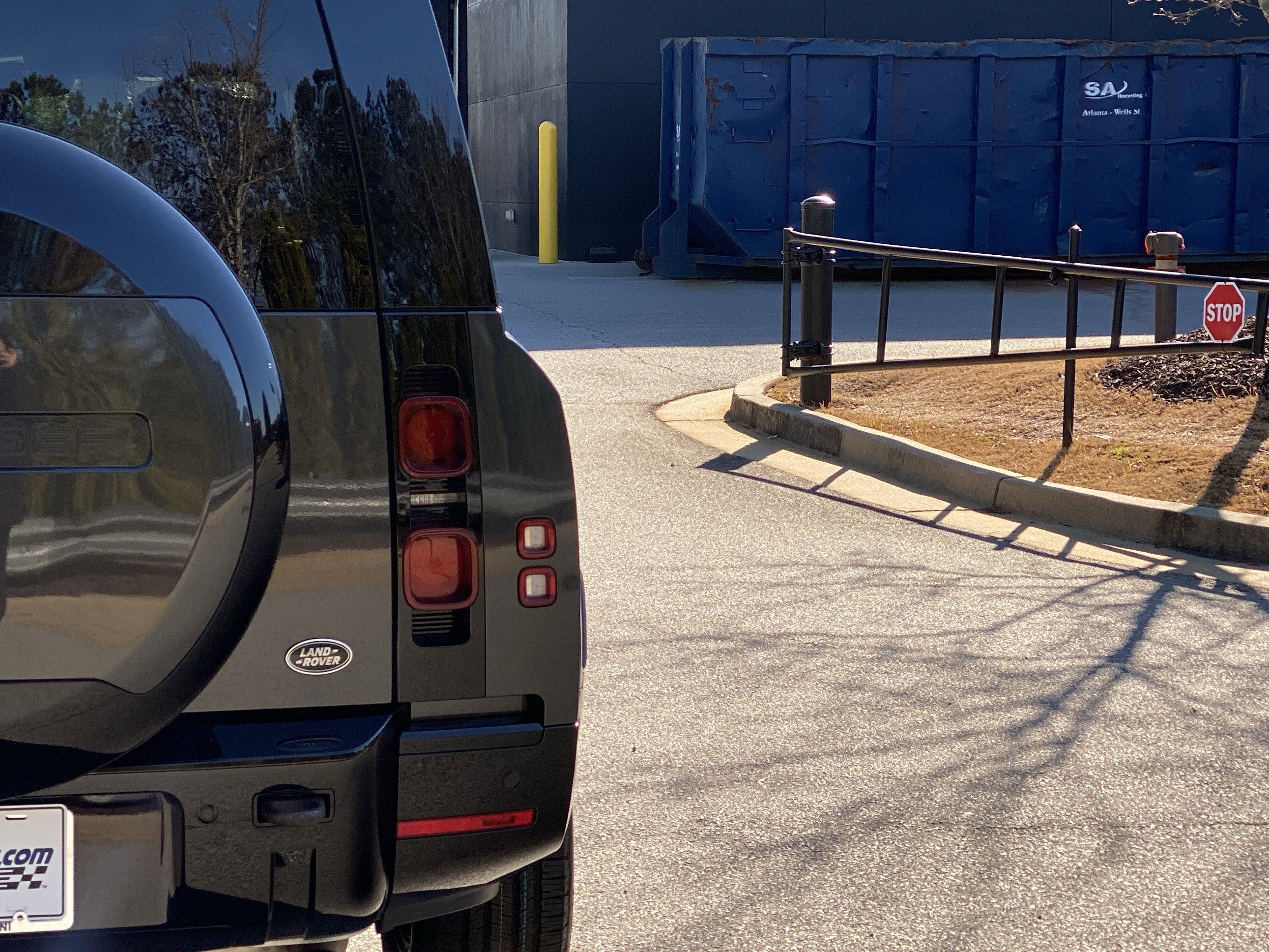 Used 2023 Land Rover Defender 130 X-Dynamic SE image 22