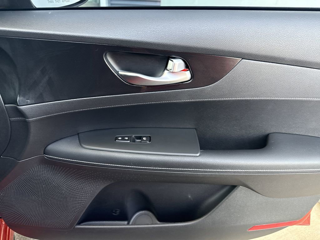 Used 2022 Kia Forte GT-Line image 34