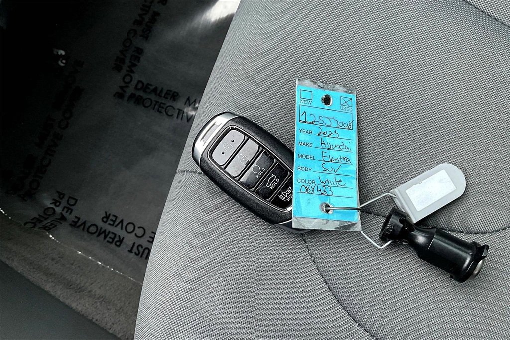 Used 2023 Hyundai Elantra SEL image 11