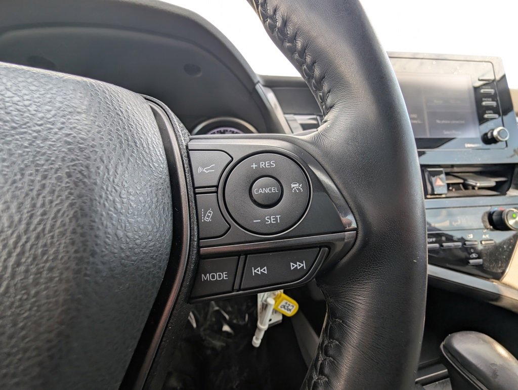 Used 2022 Toyota Camry SE image 20
