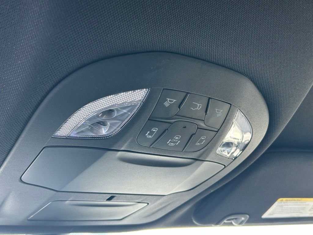 New 2025 Chrysler Pacifica Select w/ Uconnect Theater Family Group image 41