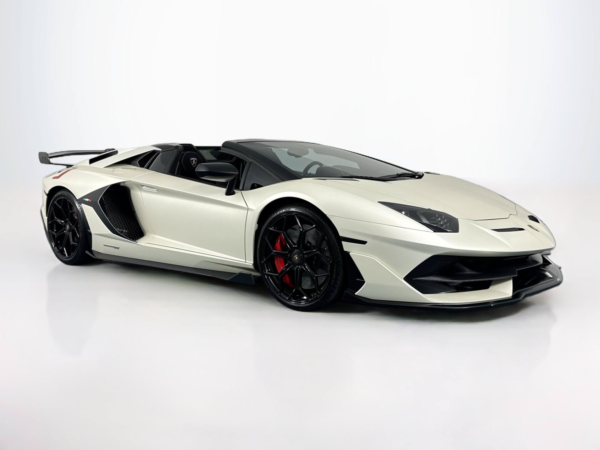 Used 2020 Lamborghini Aventador SVJ AWD/4WD image 83