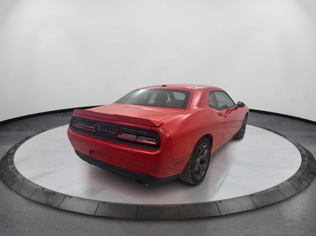 Used 2019 Dodge Challenger R/T RWD image 6