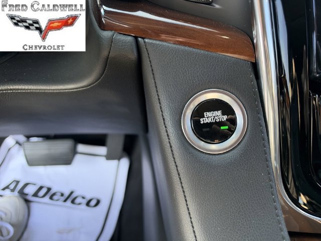 Used 2017 Cadillac Escalade Luxury AWD/4WD image 22