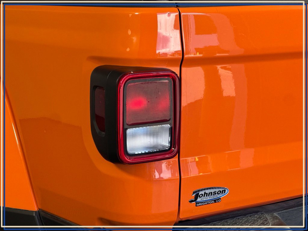Certified 2025 Jeep Gladiator Overland AWD/4WD image 14