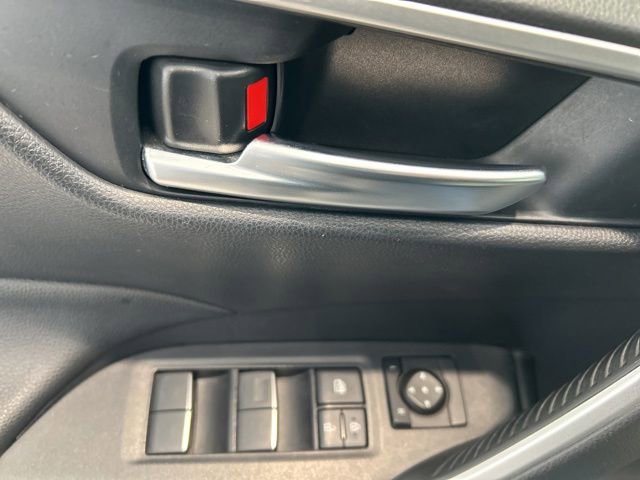 Used 2022 Toyota RAV4 SE w/ SE Grade Weather Package AWD/4WD image 9