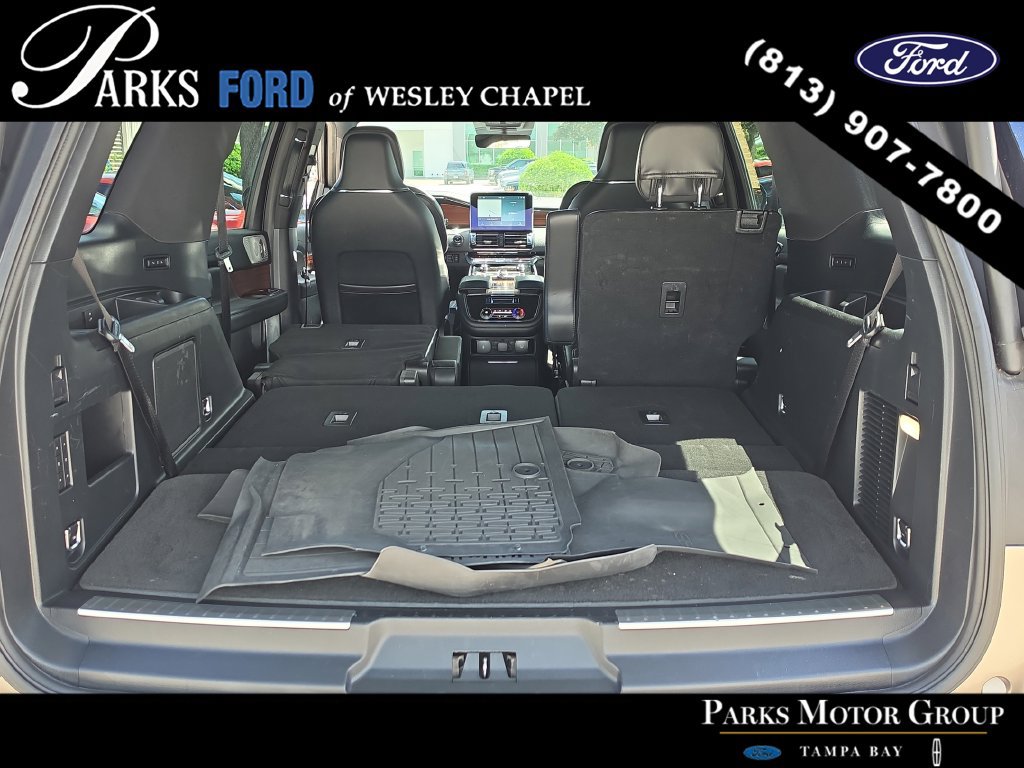 Used 2020 Lincoln Navigator Reserve w/ Luxury Package AWD/4WD image 9