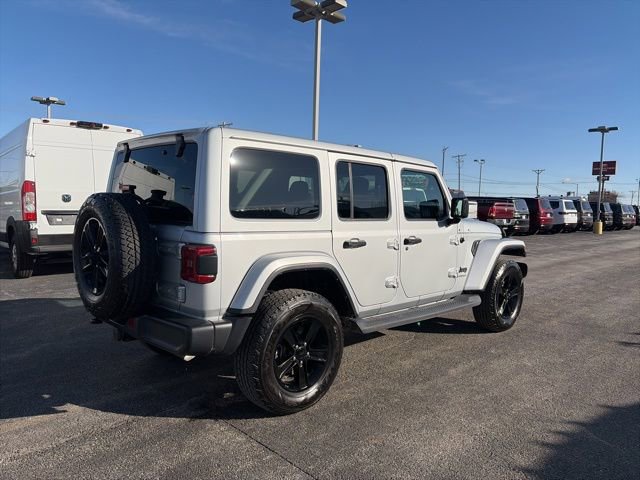 Used 2022 Jeep Wrangler Unlimited Sahara AWD/4WD image 5