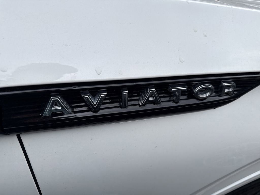 Used 2025 Lincoln Aviator Reserve w/ Equipment Group 201A image 20