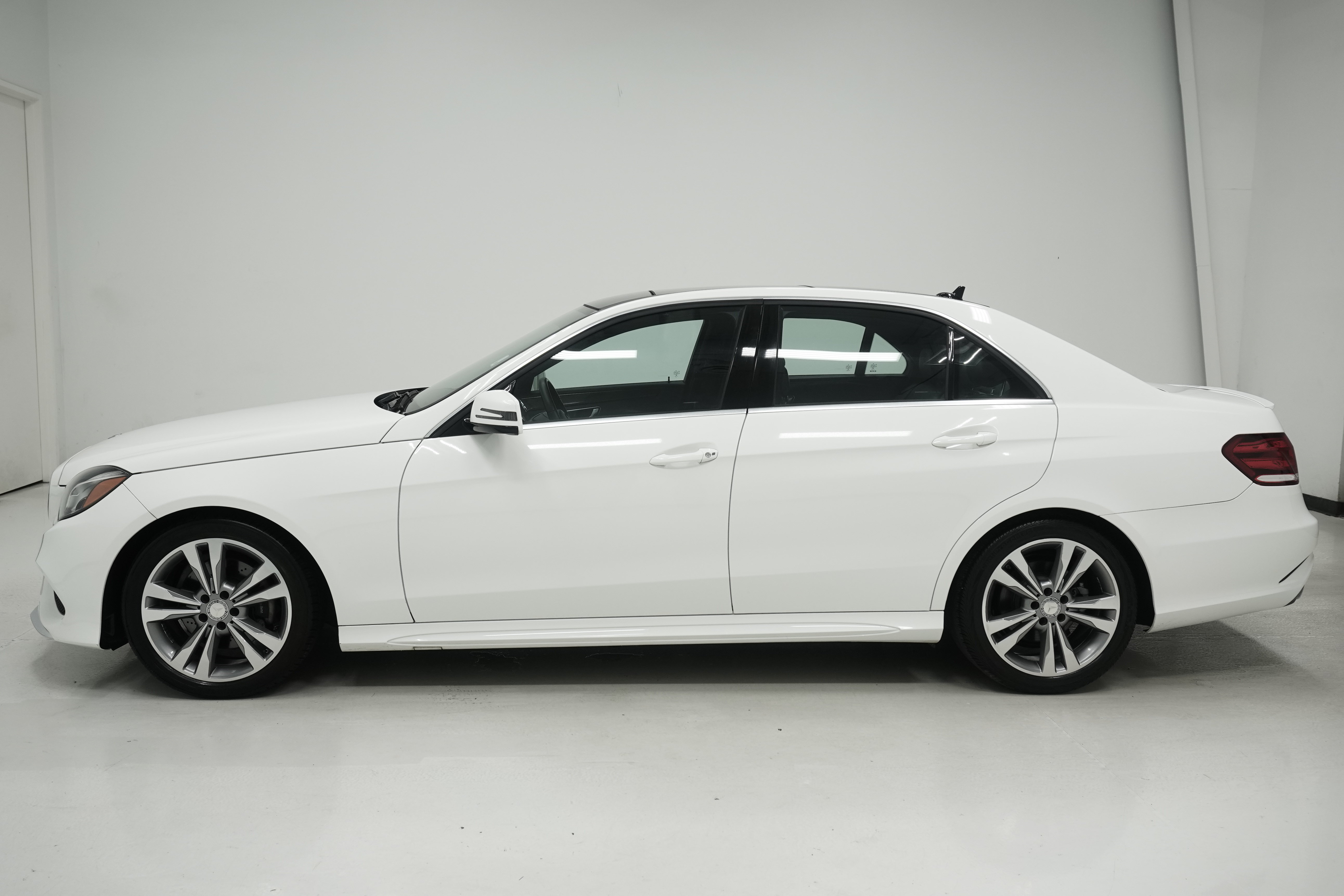 Used 2015 Mercedes-Benz E 350 Sedan image 7