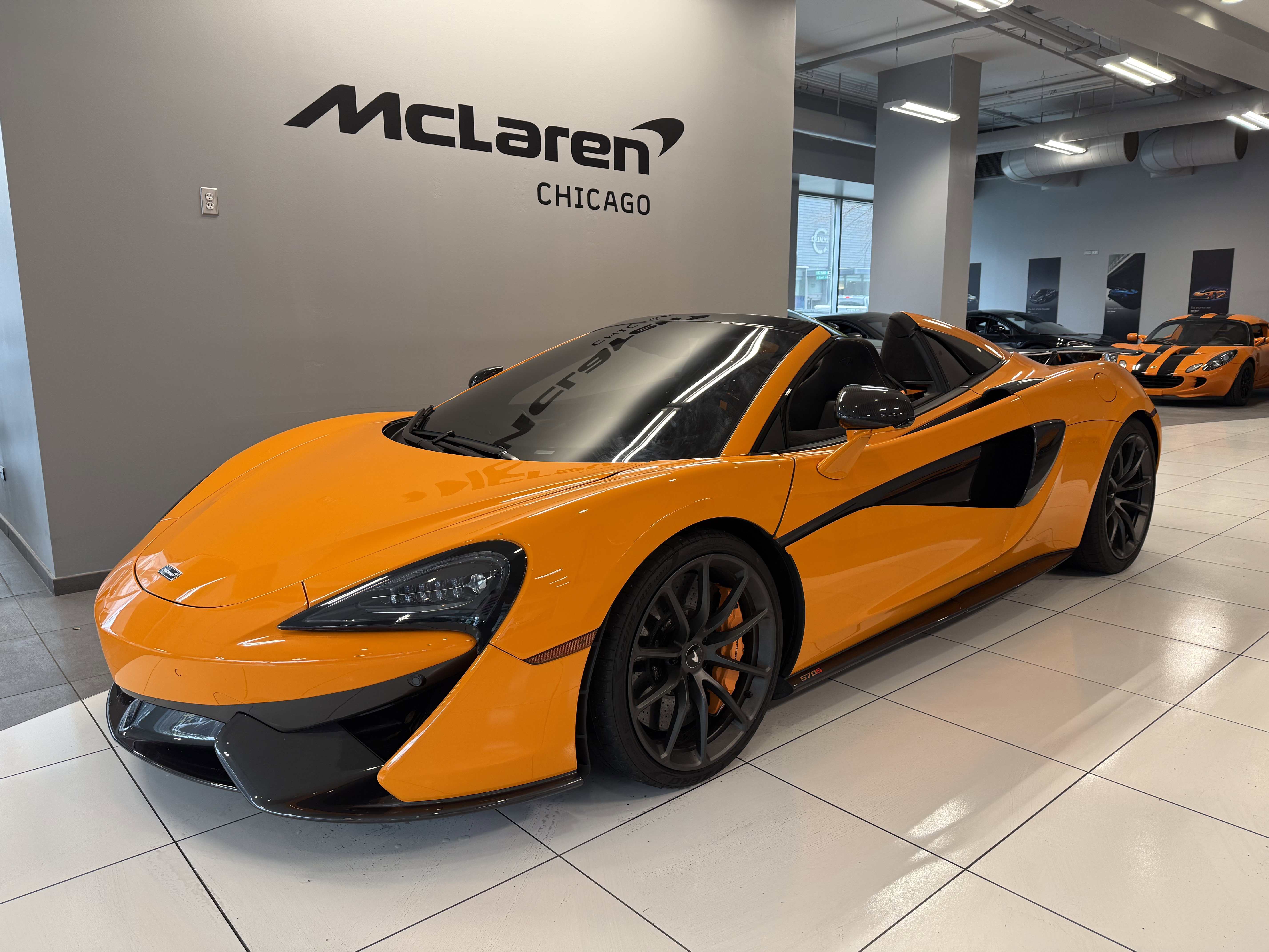 Used 2019 McLaren 570S Spider image 12