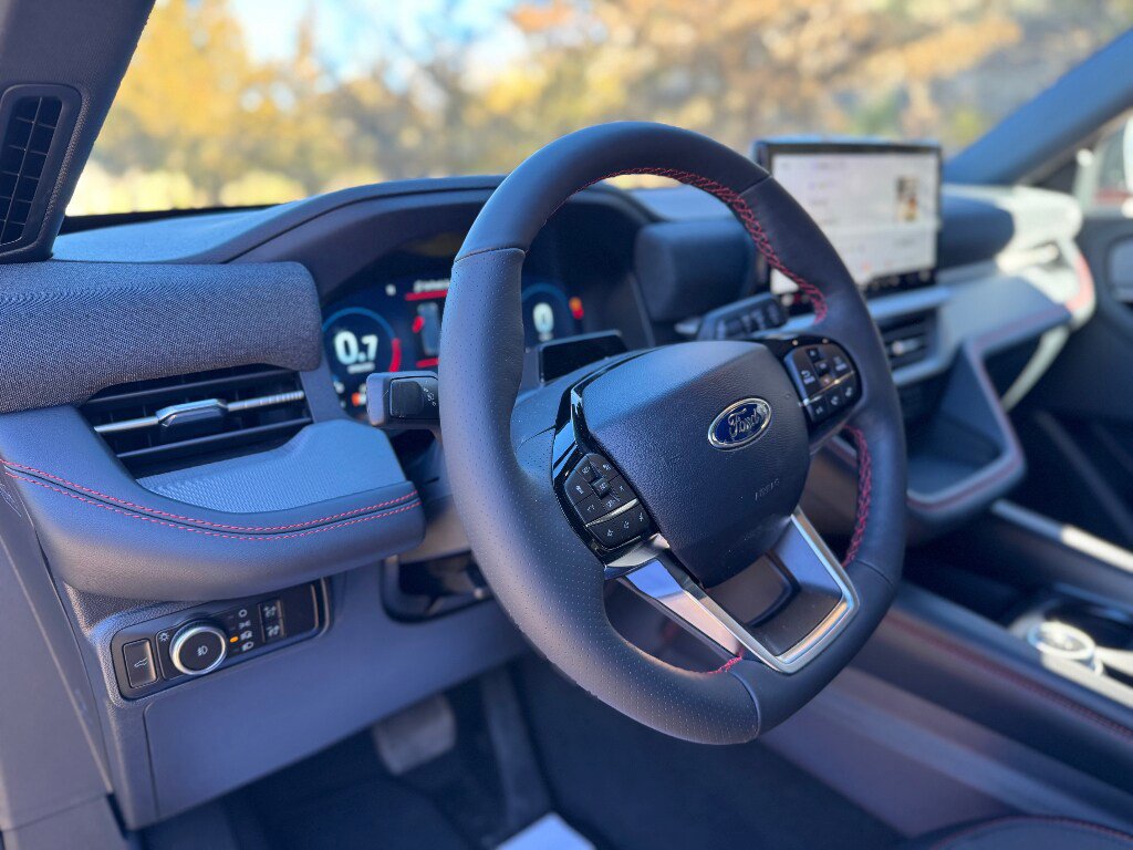 New 2026 Ford Explorer ST-Line w/ ST-Line Street Pack image 19