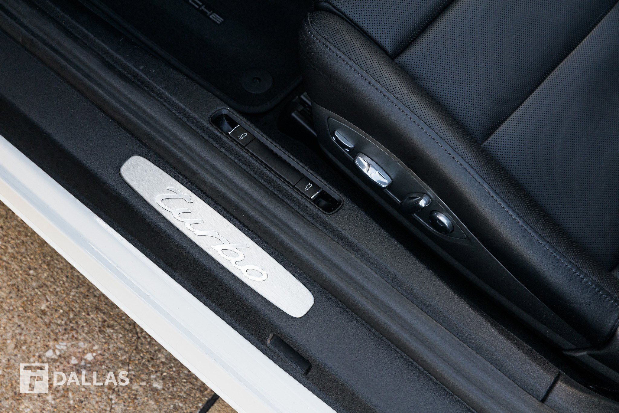 Used 2016 Porsche 911 Turbo w/ Sport Chrono Package image 21