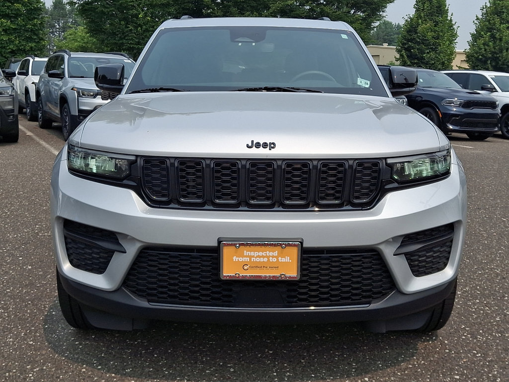 Certified 2023 Jeep Grand Cherokee Altitude AWD/4WD image 8