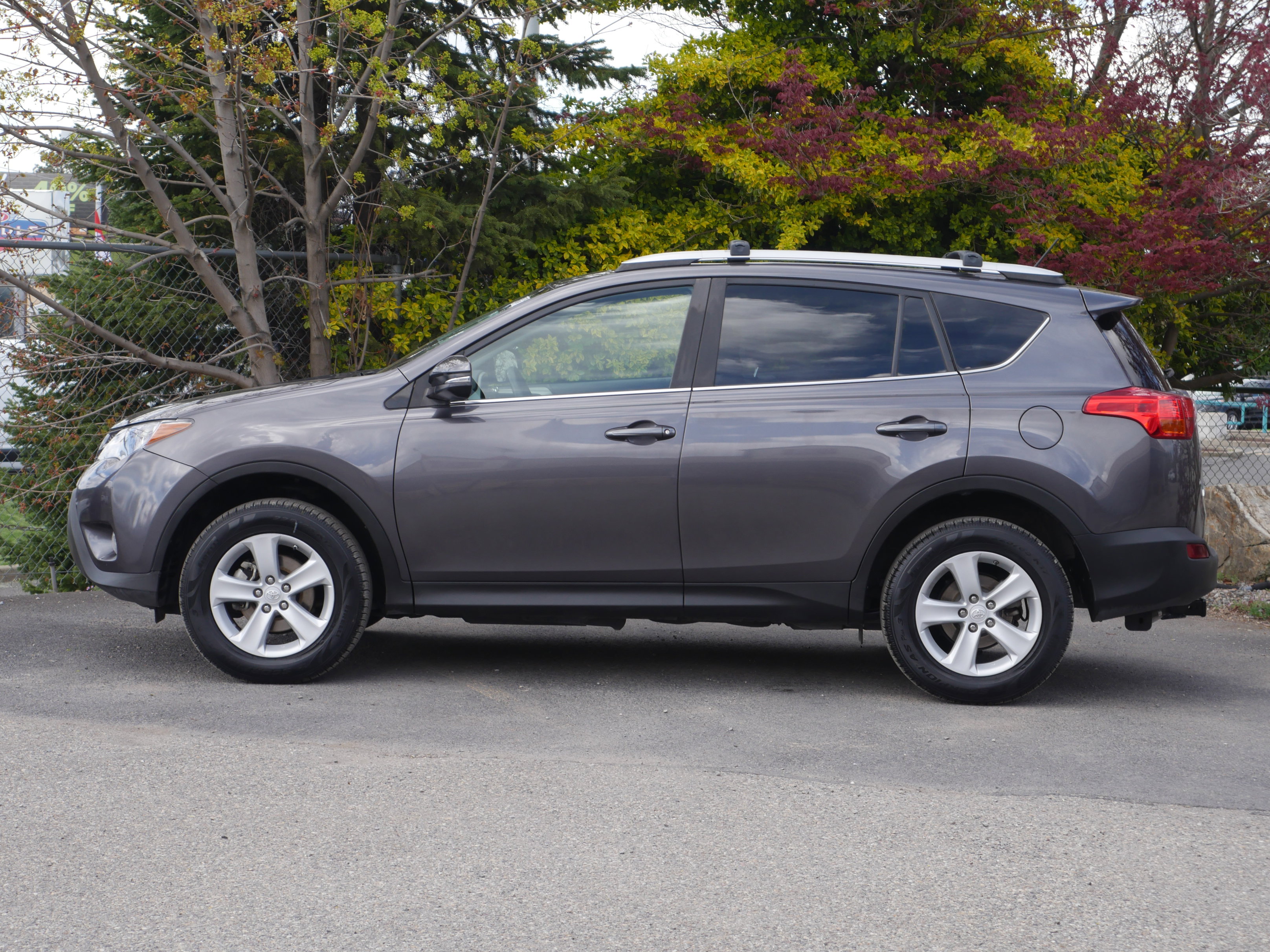Used 2014 Toyota RAV4 XLE FWD image 16