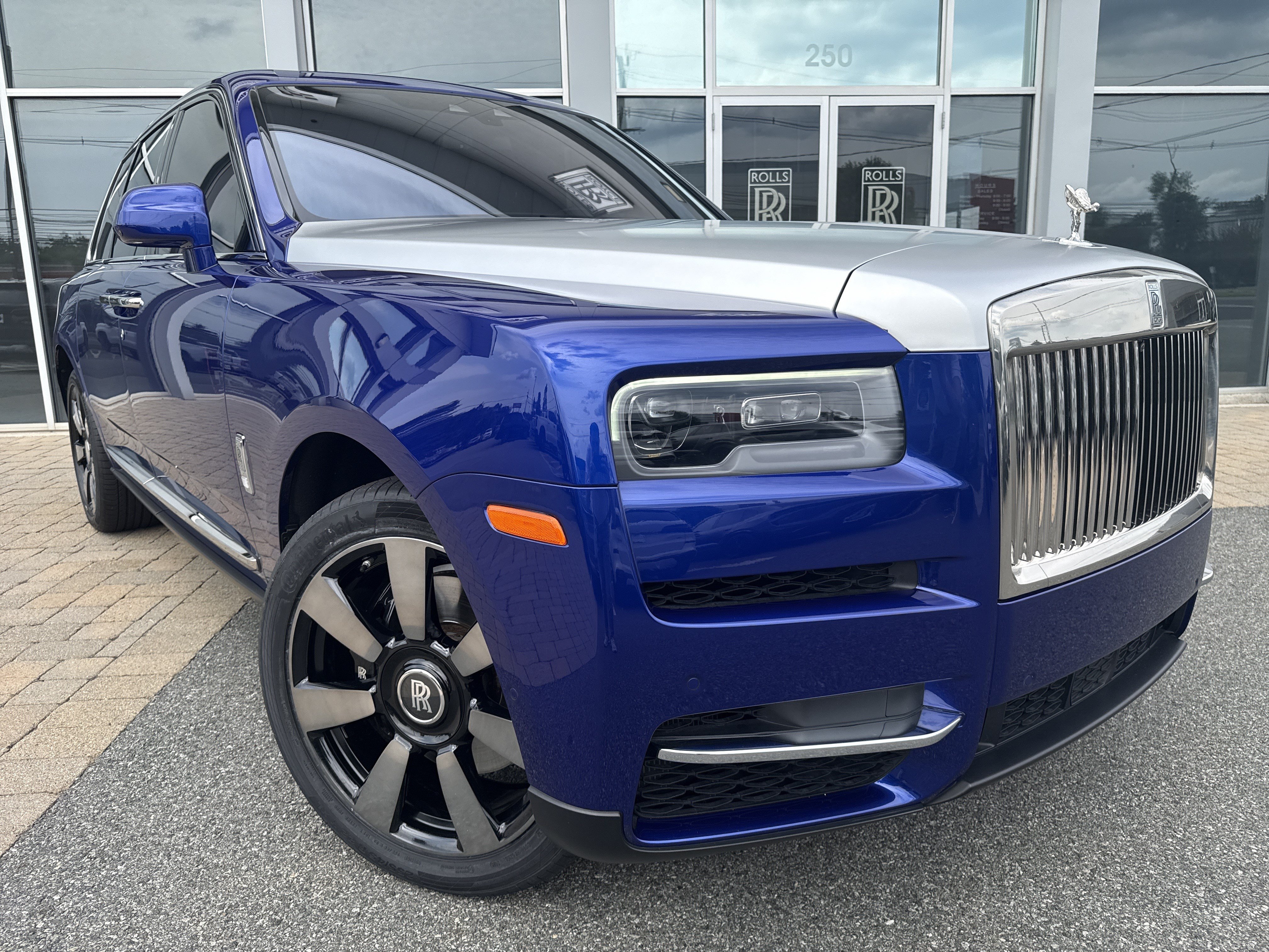 Certified 2021 Rolls-Royce Cullinan AWD/4WD image 53