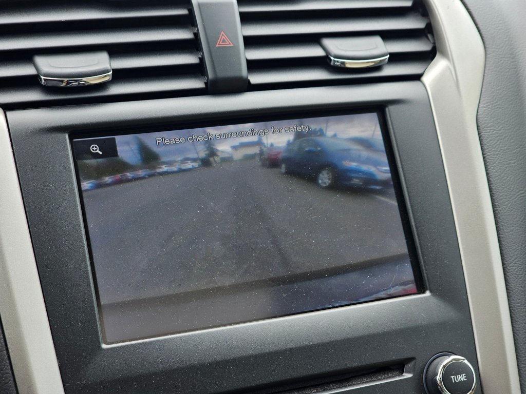 Used 2013 Ford Fusion SE FWD image 8