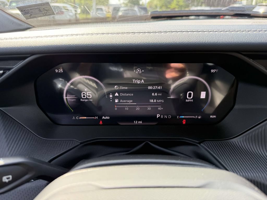 New 2026 Jeep Cherokee Overland w/ Advanced Pro Tech Group AWD/4WD image 25