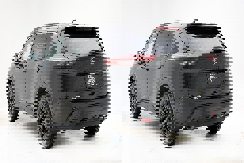 Used 2023 Nissan Rogue SV w/ SV Premium Package image 6