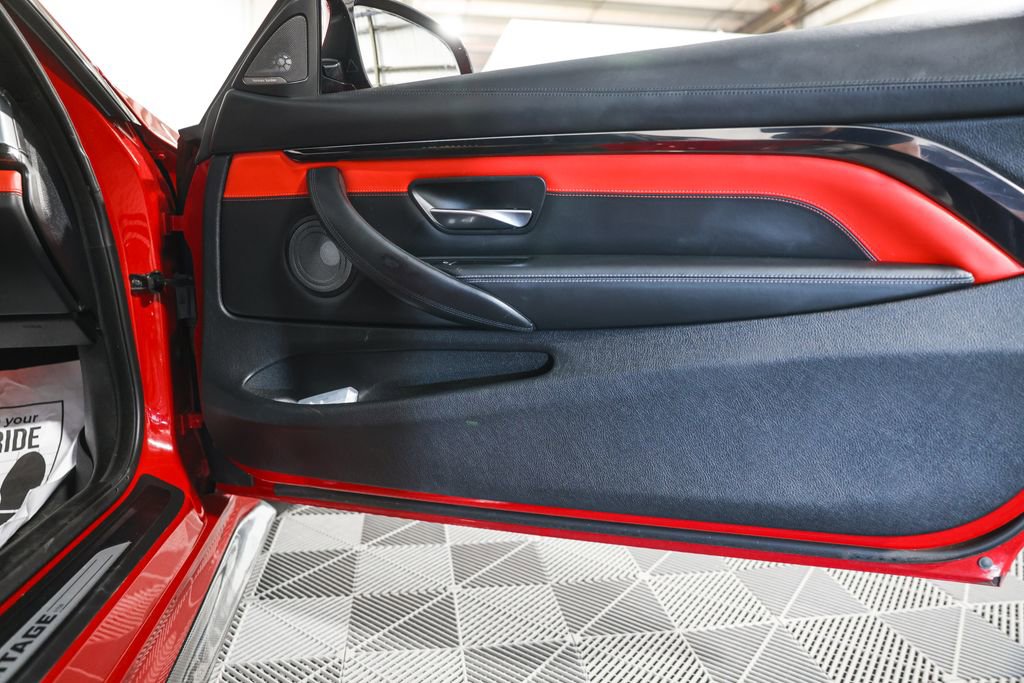 Used 2020 BMW M4 Coupe w/ Competition Package RWD image 23