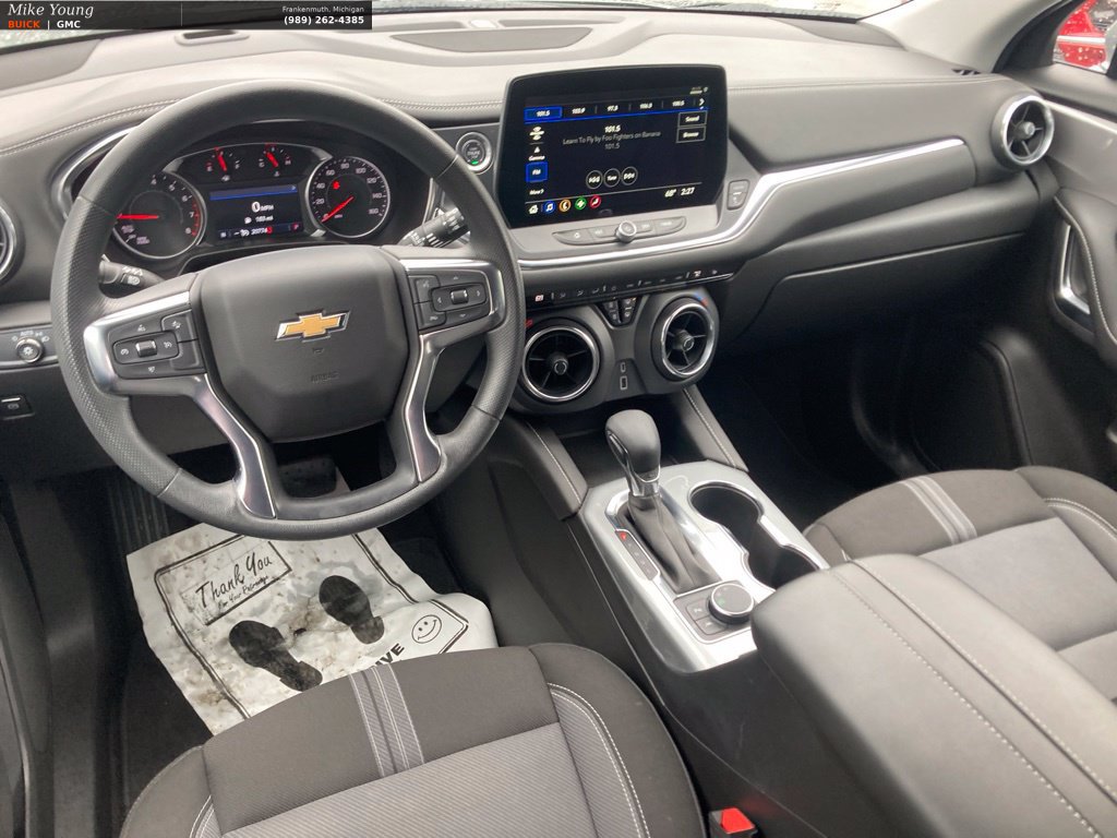 Used 2025 Chevrolet Blazer LT w/ Driver Confidence Package FWD image 14
