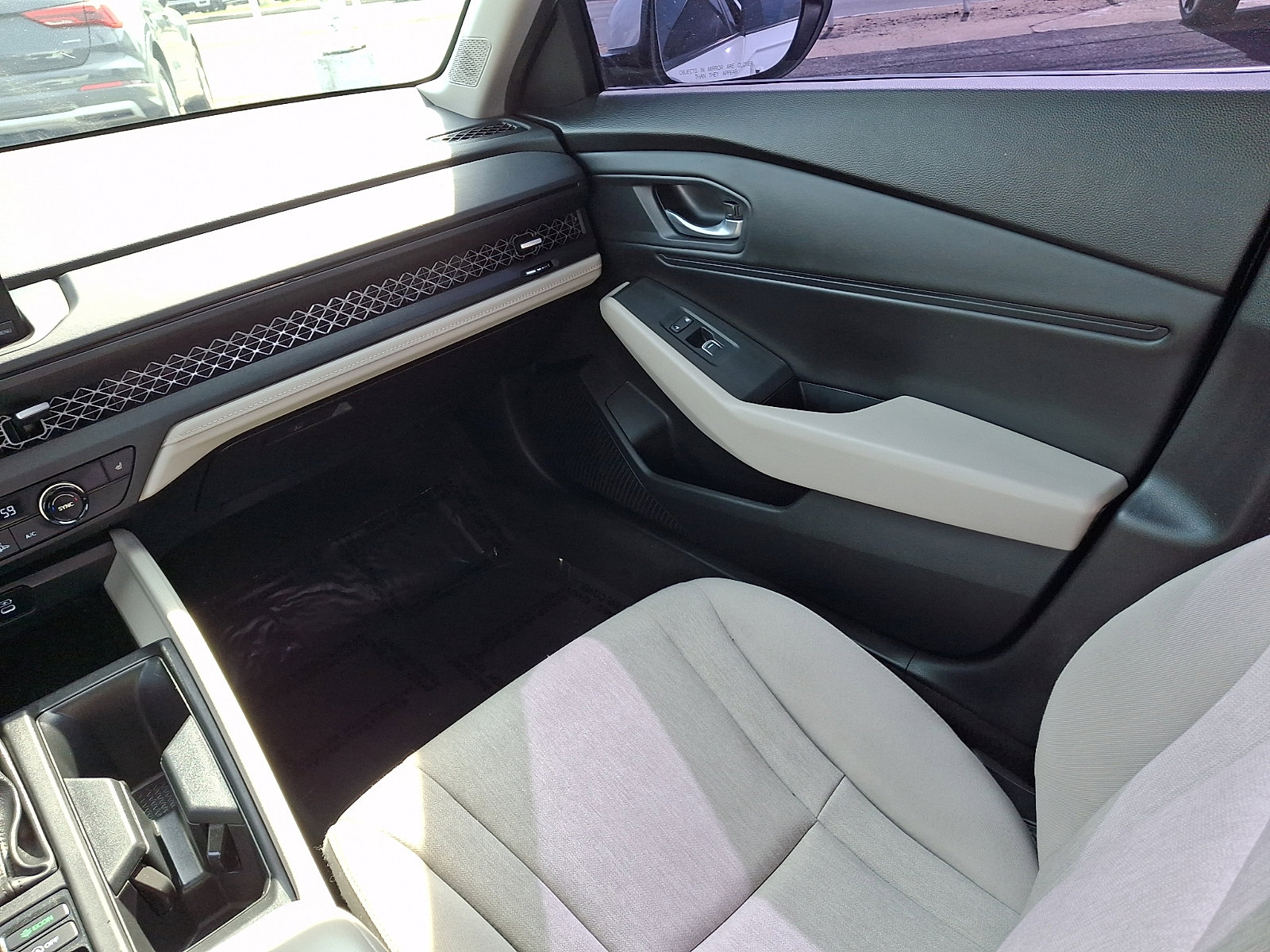 Used 2023 Honda Accord EX image 12