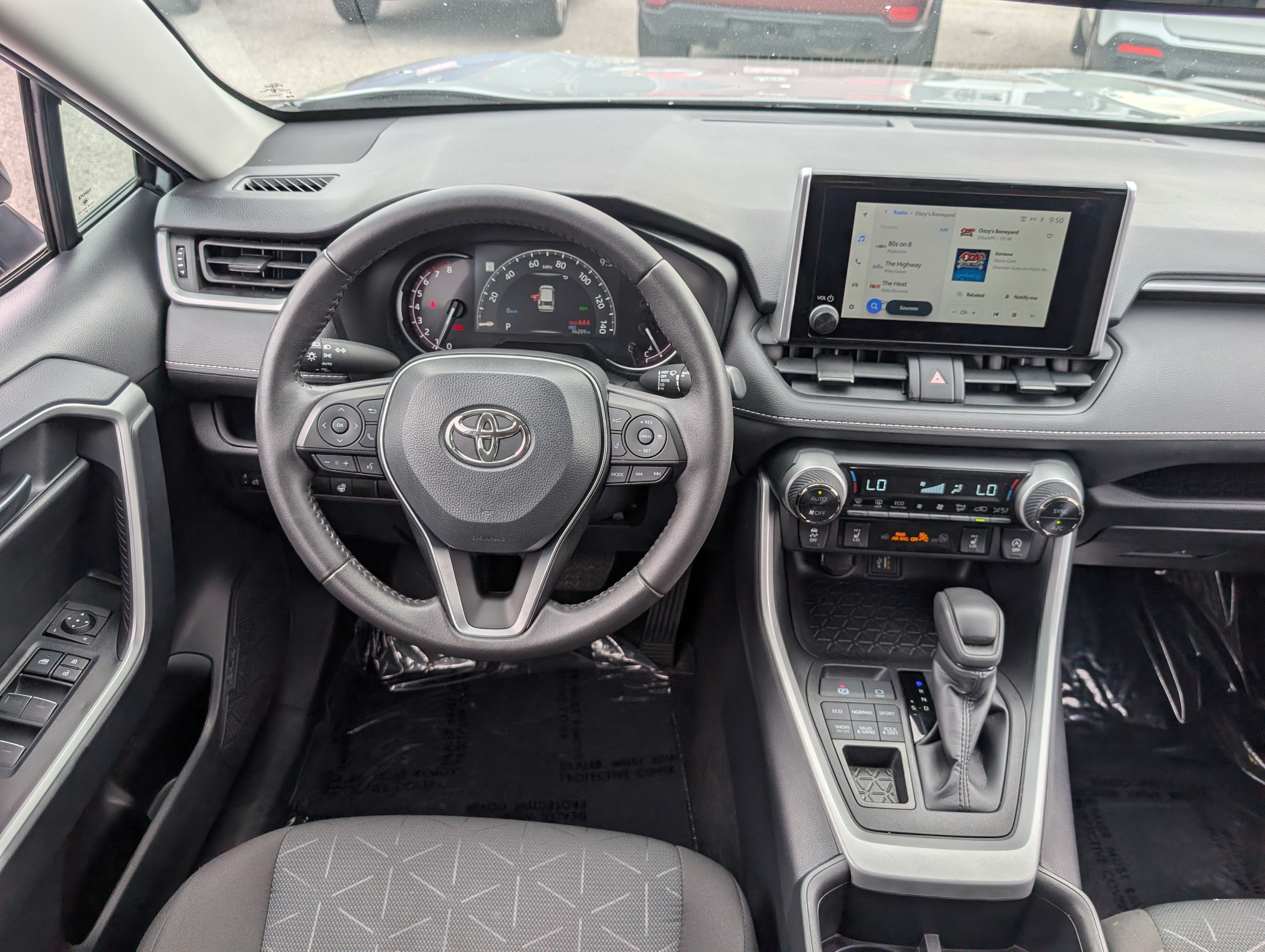 Used 2025 Toyota RAV4 XLE w/ Weather Package AWD/4WD image 15