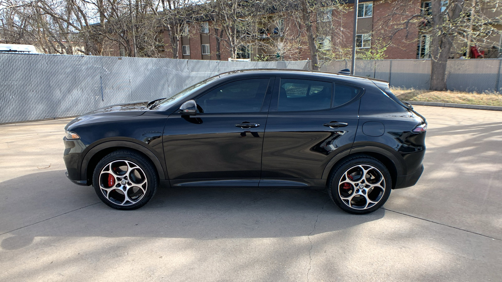Used 2024 Alfa Romeo Tonale Veloce w/ Premium Interior Package image 2