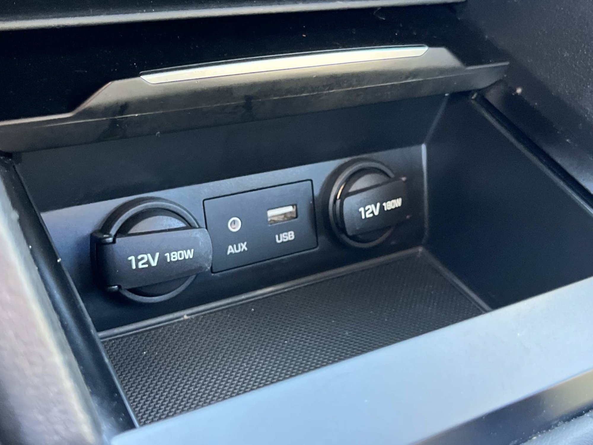 Used 2017 Hyundai Elantra Limited w/ Limited Tech Package 08 FWD image 28