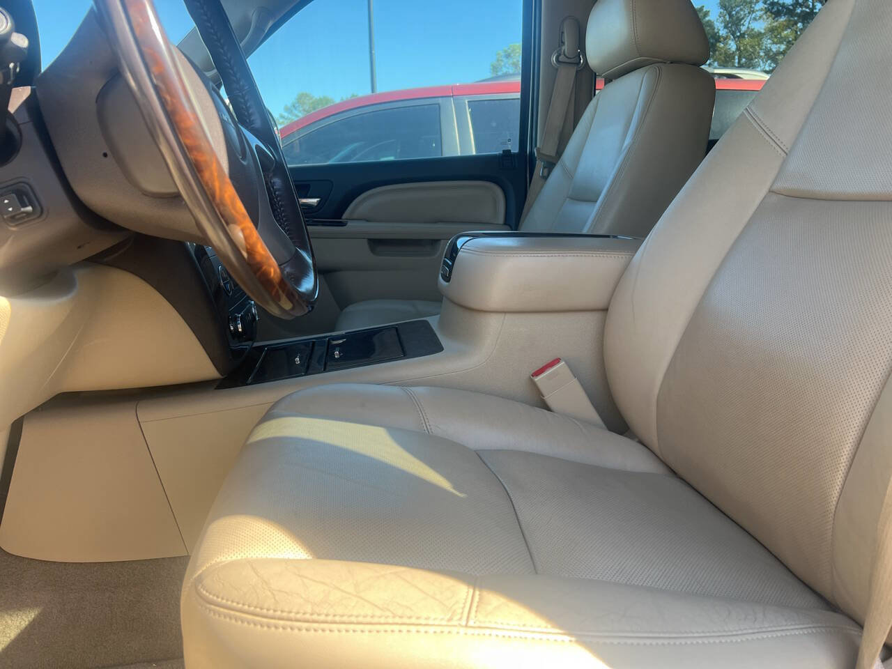 Used 2012 GMC Yukon Denali image 9