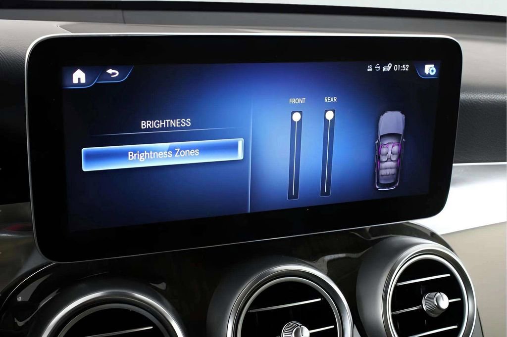 Used 2022 Mercedes-Benz GLC 300 w/ Premium Package Lite image 18