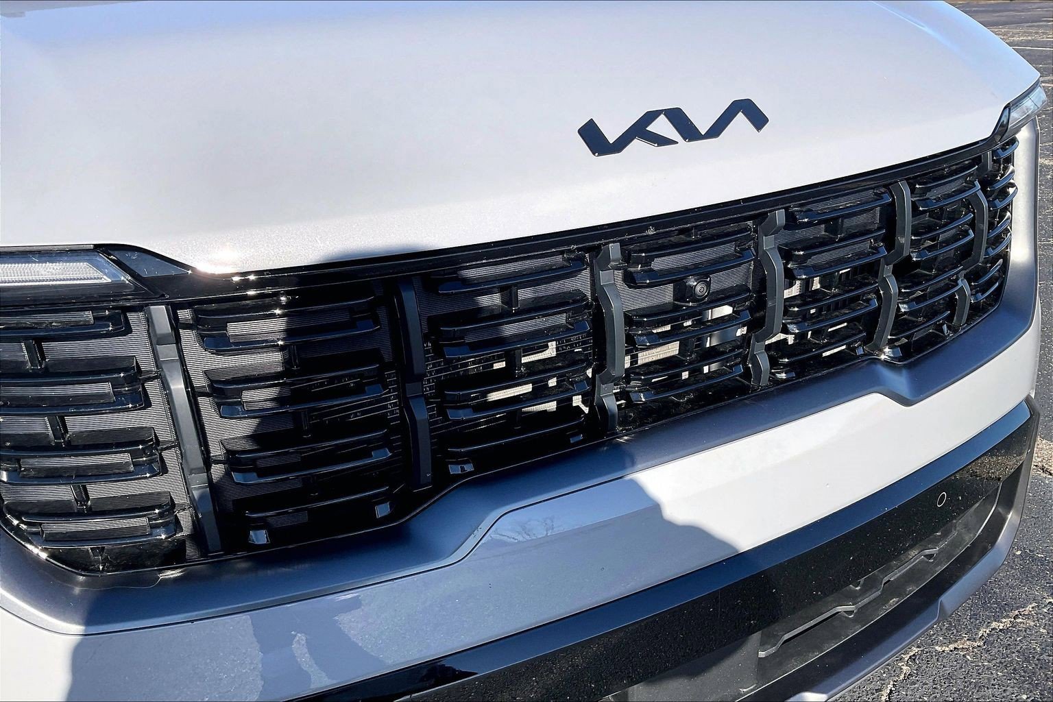 Used 2025 Kia Sorento SX image 27