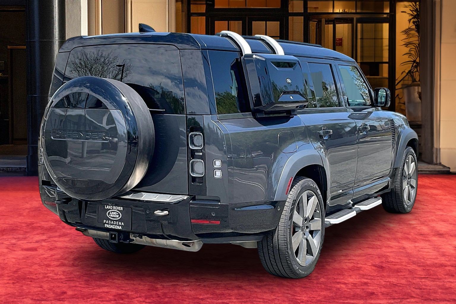 Used 2024 Land Rover Defender 130 X AWD/4WD image 12