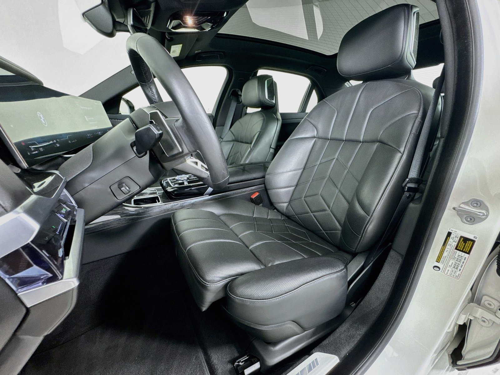 Used 2026 BMW 740i RWD image 20