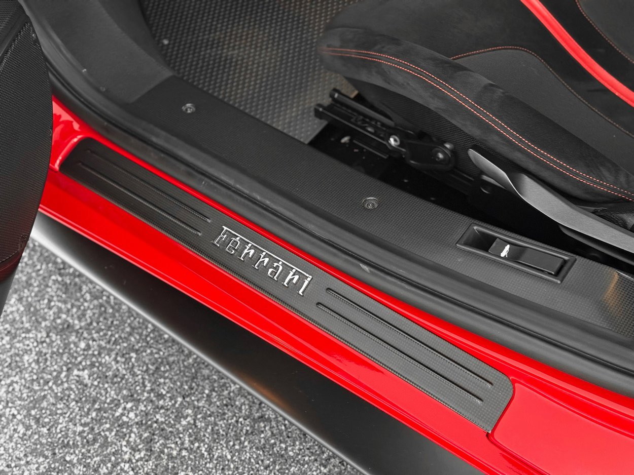 Used 2019 Ferrari 488 Pista Coupe image 13