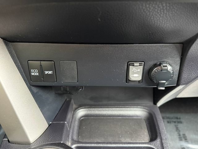 Used 2017 Toyota RAV4 LE w/ All Weather Liner Package AWD/4WD image 24
