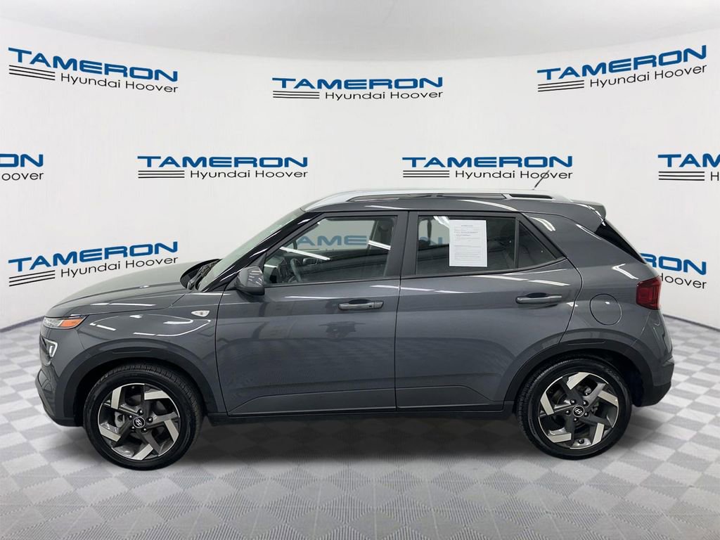 Used 2026 Hyundai Venue SEL FWD image 2