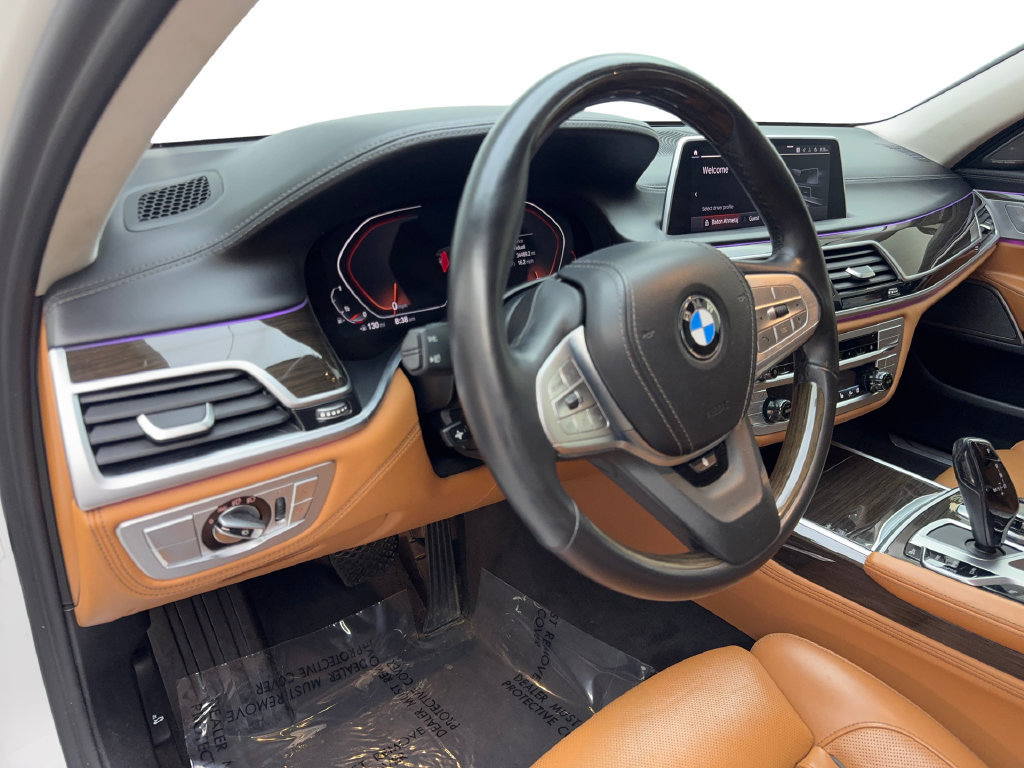 Used 2021 BMW 750i xDrive w/ Executive Package AWD/4WD image 53